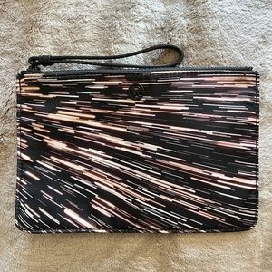 Lululemon wristlet pouch
